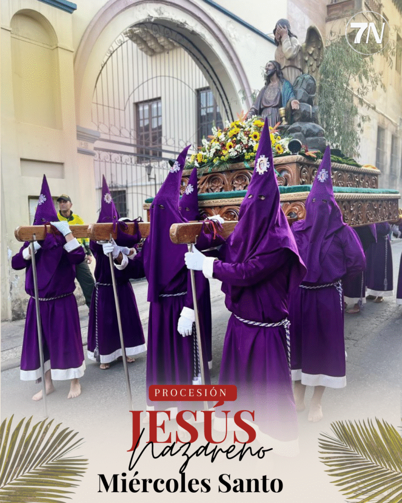 #Galería / Procesión "Jesús Nazareno en #Tunja. ✝️🙏🏻💜 #MiercolesSanto #SemanaSanta