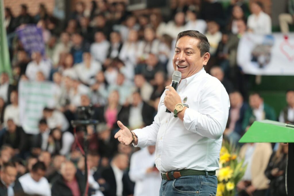 Carlos Amaya rindió cuentas